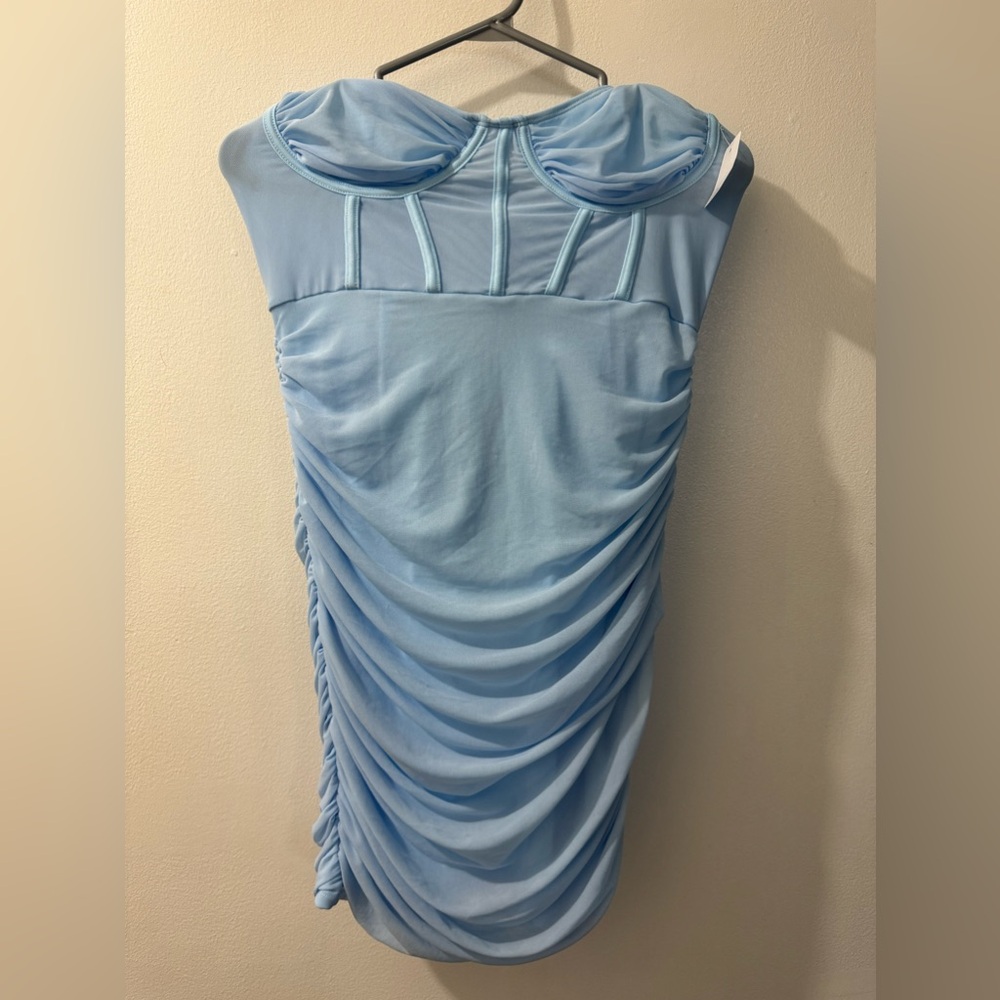 Ruched body con dress size L NWT